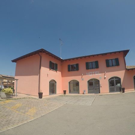 Hotel Barabba Quattro Castella Extérieur photo